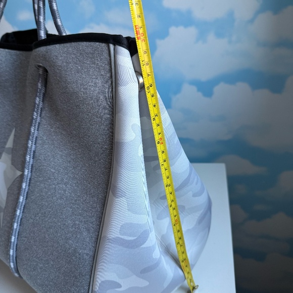 NWT VELERO Neoprene Tote Bag Washable - Picture 7 of 11